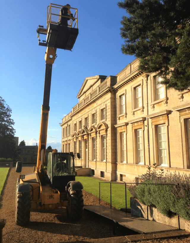 photographer Clive Nichols getting a perfect shot