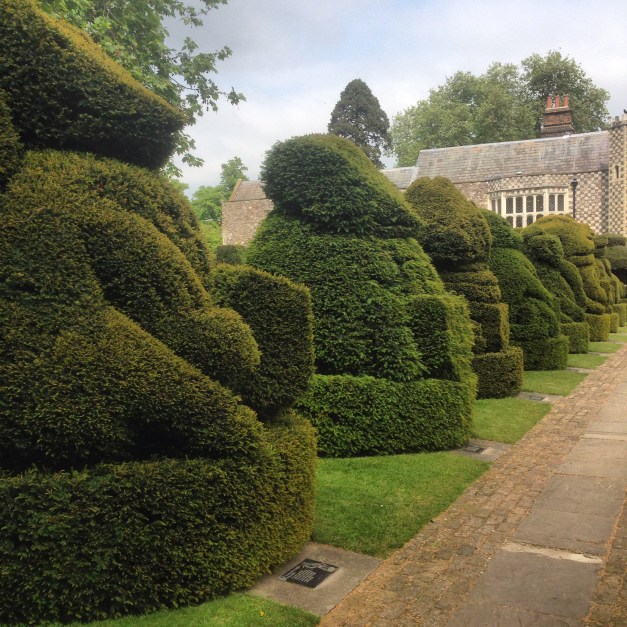 'King's Beast' topiary at Hall Place, Bexley, Kent